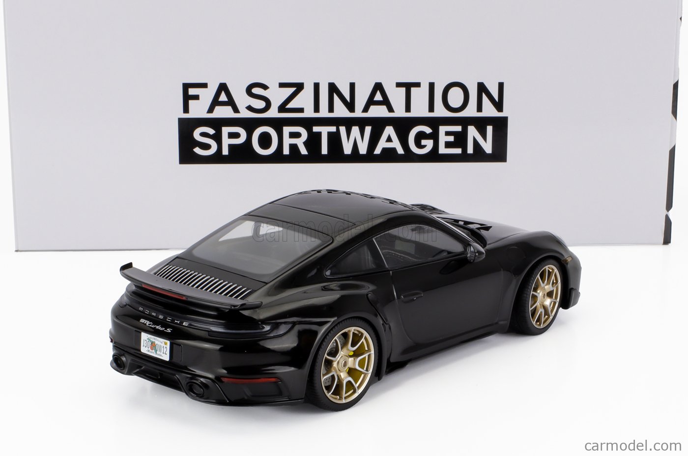 MINICHAMPS 153069175 Scale 1/18 | PORSCHE 911 992 TURBO S