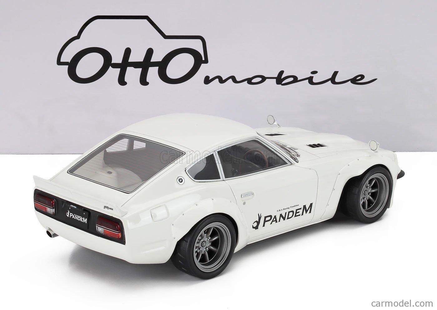 OTTO-MOBILE OT1167 Scale 1/18 | NISSAN FAIRLADY Z PANDEM fuguZ