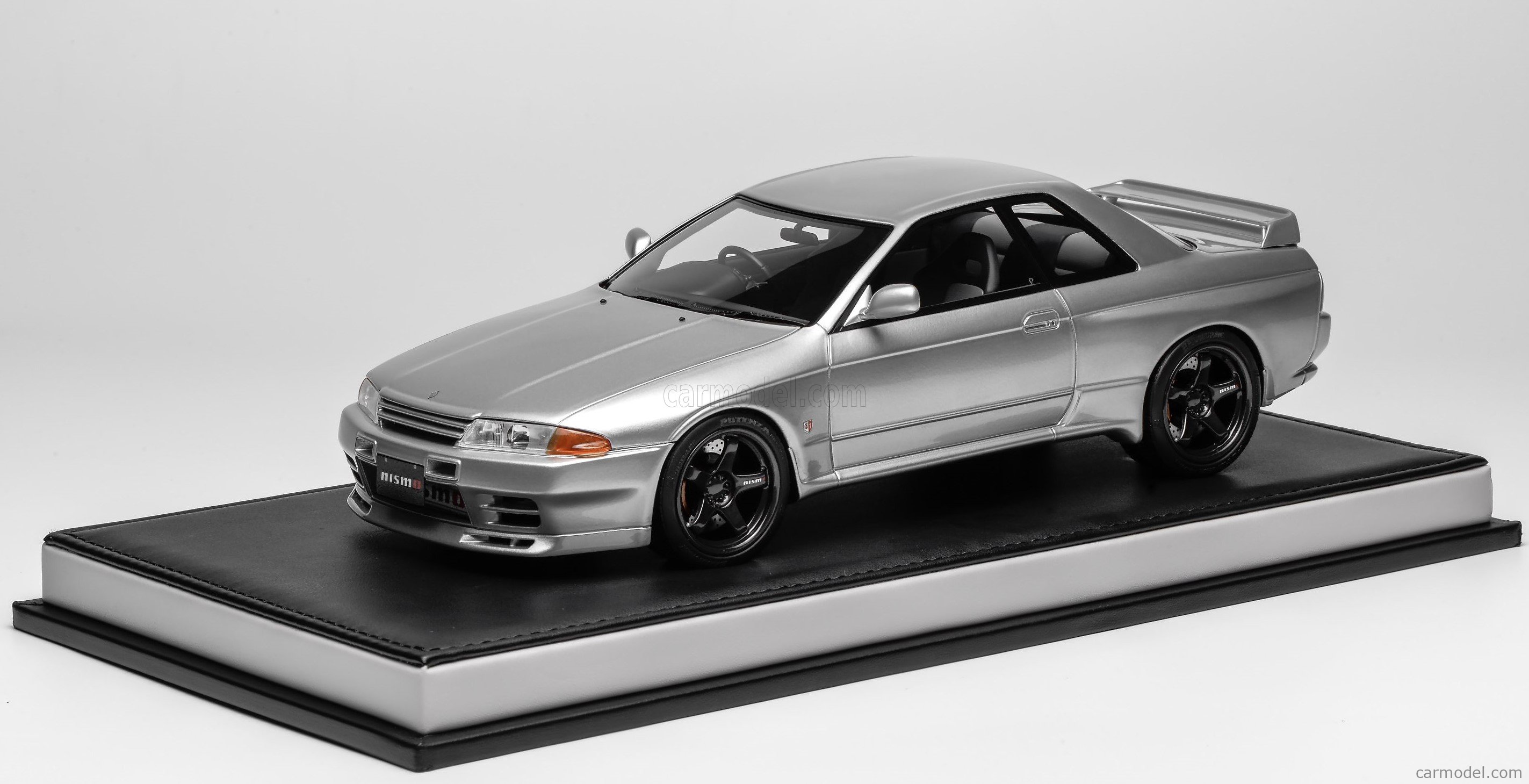 MOTORHELIX MH029SR Scale 1/18 | NISSAN SKYLINE GT-R (R32