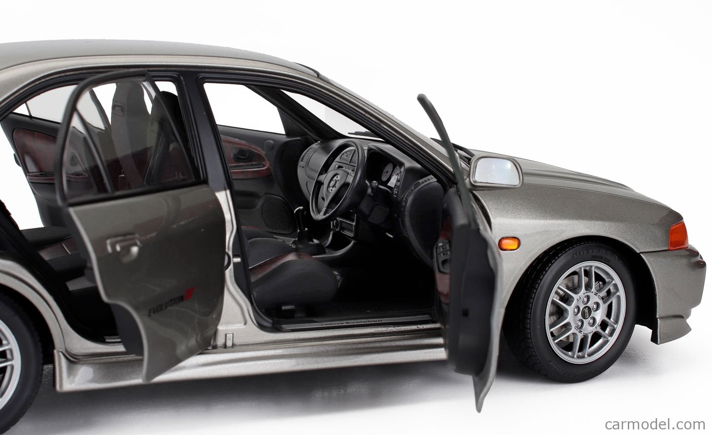 1/18 MOTORHELIX - MITSUBISHI - LANCER EVO IV WITH ENGINE AND ACCESSORIES M84004 1/18 MOTORHELIX - MITSUBISHI - LANCER EVO IV WITH ENGINE AND ACCESSORIES M84004