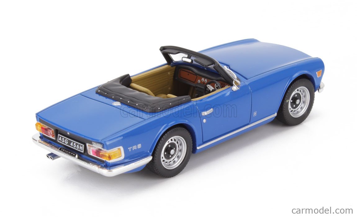 Solido 1/43 Scale Diecast 1134 - 1968 Triumph TR5 Avec Capote - Met