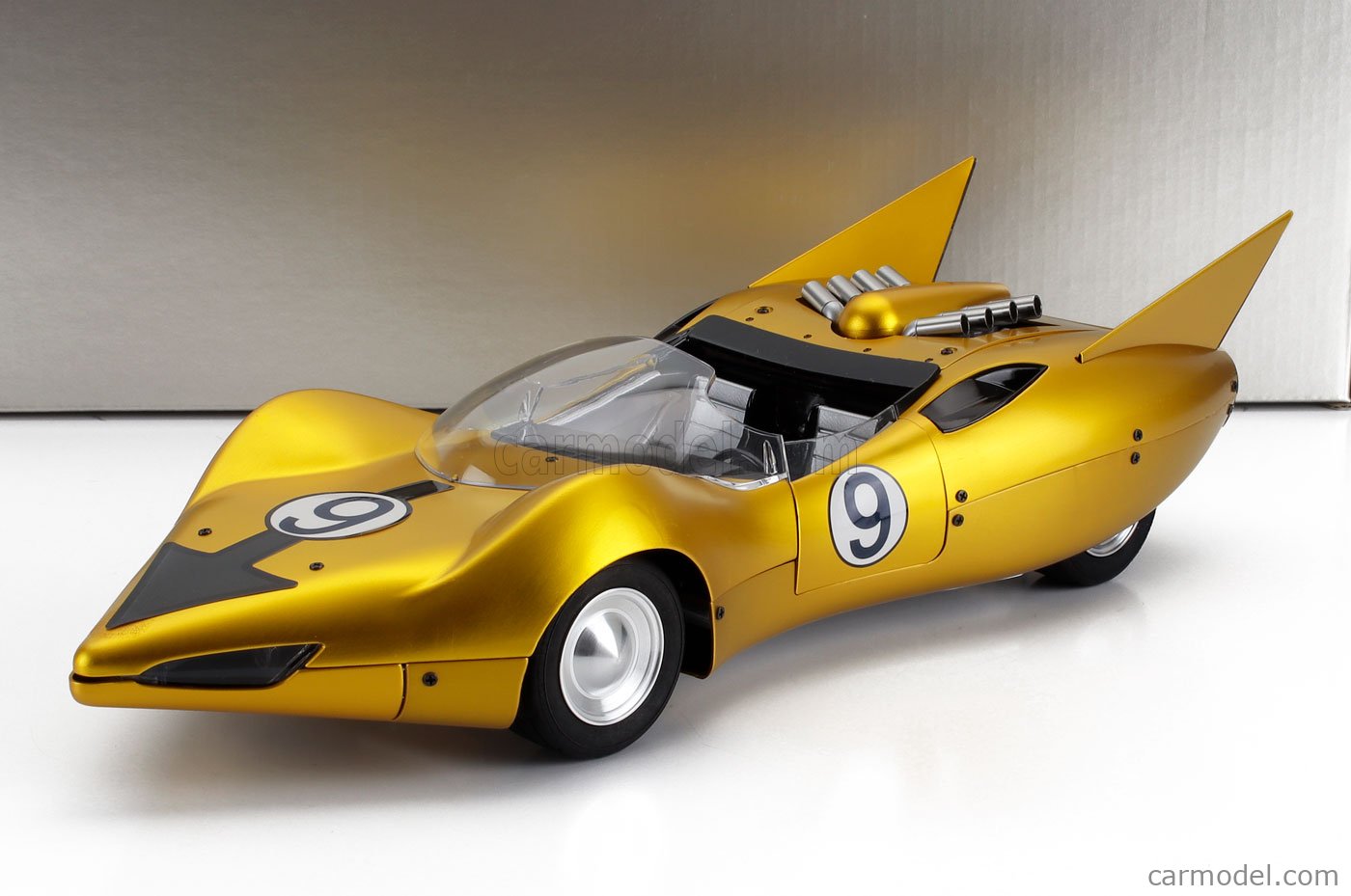 SCHWYN HAAS HAM-011 Scale 1/18 | SPEED RACER MACH 9 2011 GOLD