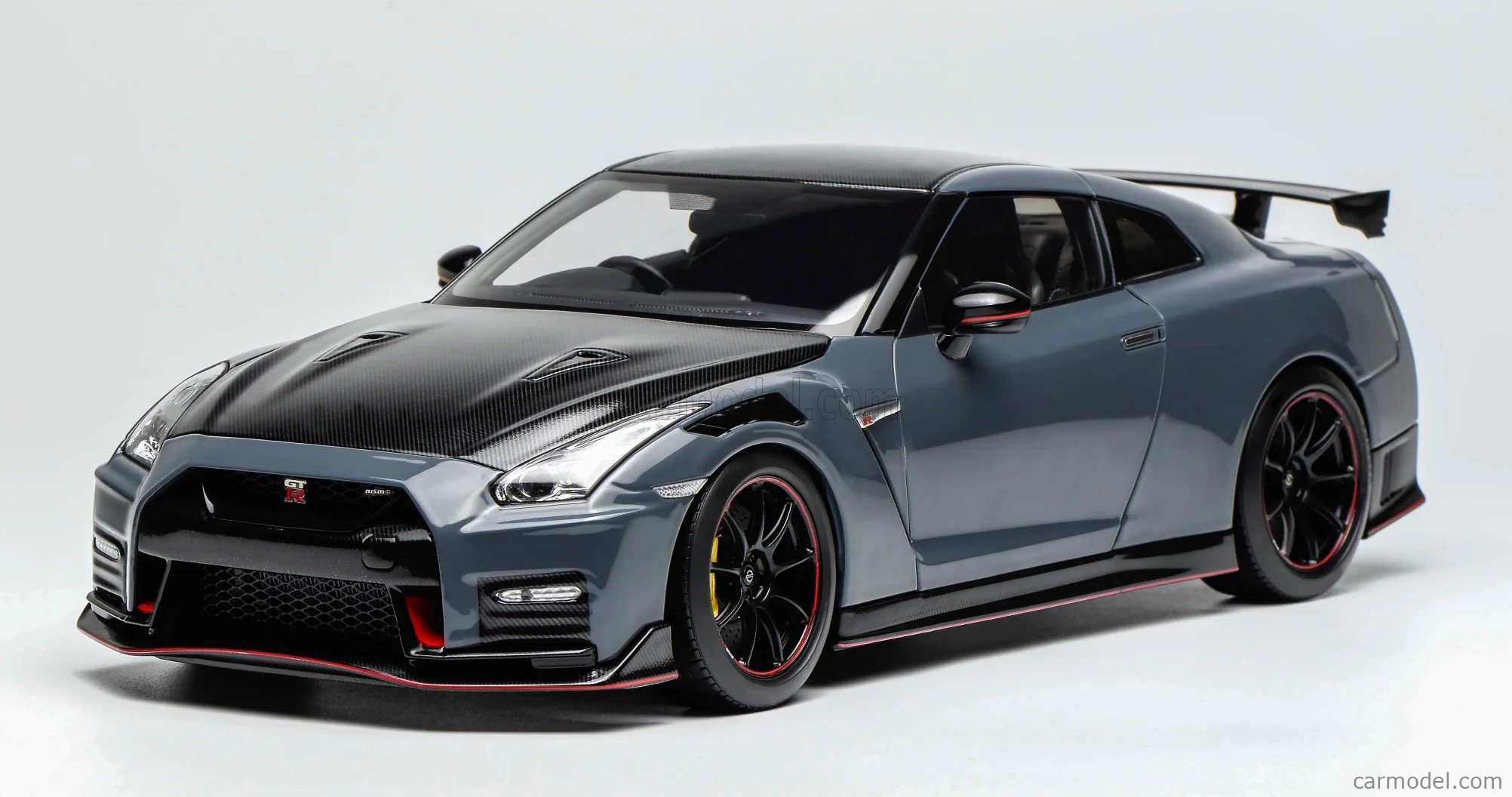 MOTORHELIX M83530 Scale 1/18 | NISSAN GT-R (R35) NISMO COUPE 2022