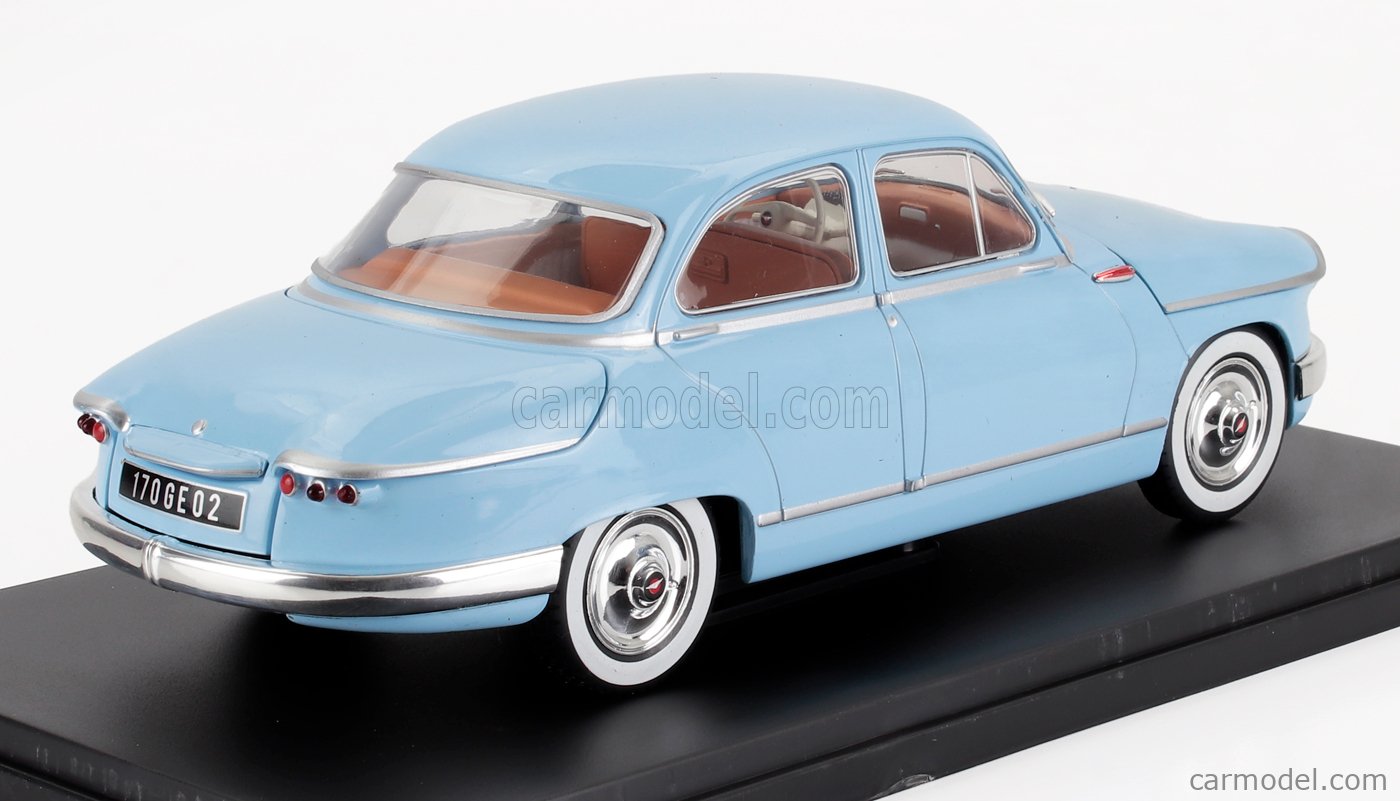 AUTO MINIATURE, PANHARD PL17, panhard pl 17 03 en horloge AUTO MINIATURE, PANHARD PL17, panhard pl 17 03 en horloge