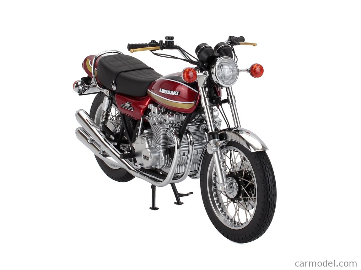 MINICHAMPS 122164104 Scale 1/12 | KAWASAKI 900 Z1 SUPER 4 1972 RED
