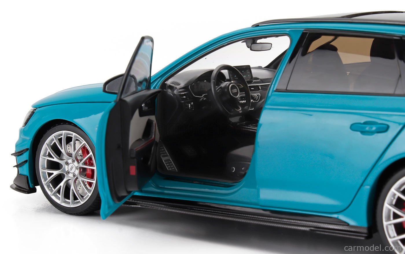 NZG VAKW02303 Scale 1/18 | AUDI A4 RS4 DARWIN PRO (B9) AVANT SW