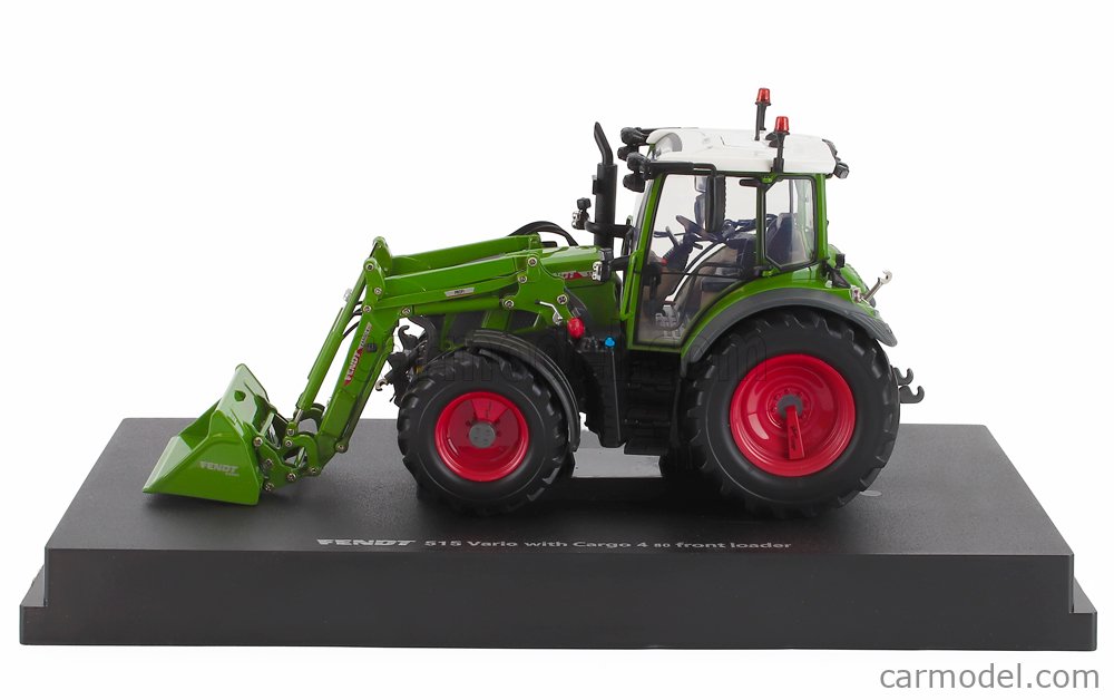 UNIVERSAL HOBBIES UH6741 Scale 1/32 | FENDT 515 VARIO TRACTOR WITH