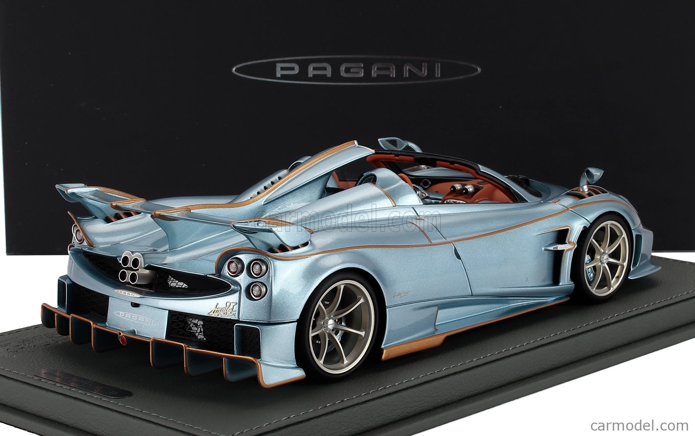 bbr-models-p18250e-vet-scala-1-18-pagani-imola-roadster-2023-con