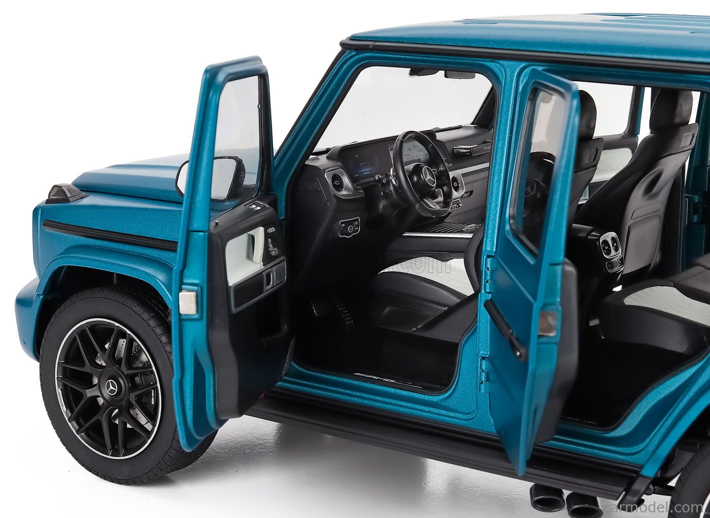 NZG B66961520 Scale 1/18 | MERCEDES BENZ G-CLASS G63 AMG (W465