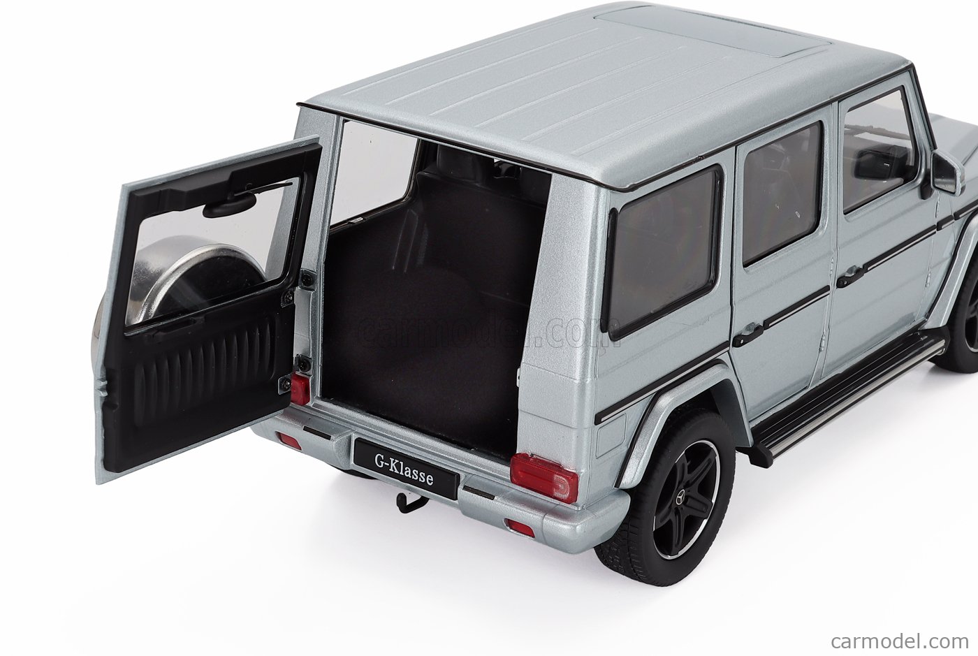I-SCALE 180043 Scale 1/18 | MERCEDES BENZ G-CLASS (W463) 2015 SILVER