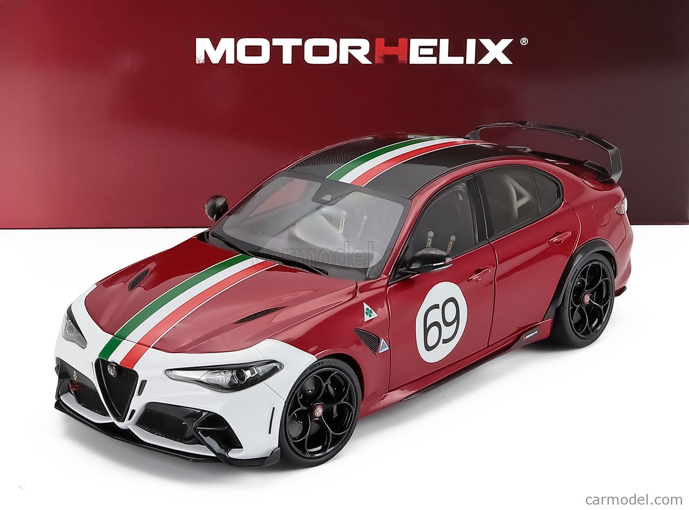 MOTORHELIX M89010 Scale 1/18 | ALFA ROMEO GIULIA GTAm N 69 RACING