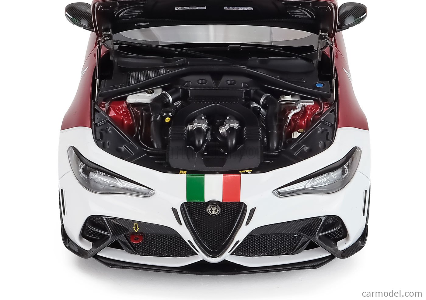 MOTORHELIX M89010 Scale 1/18 | ALFA ROMEO GIULIA GTAm N 69 RACING