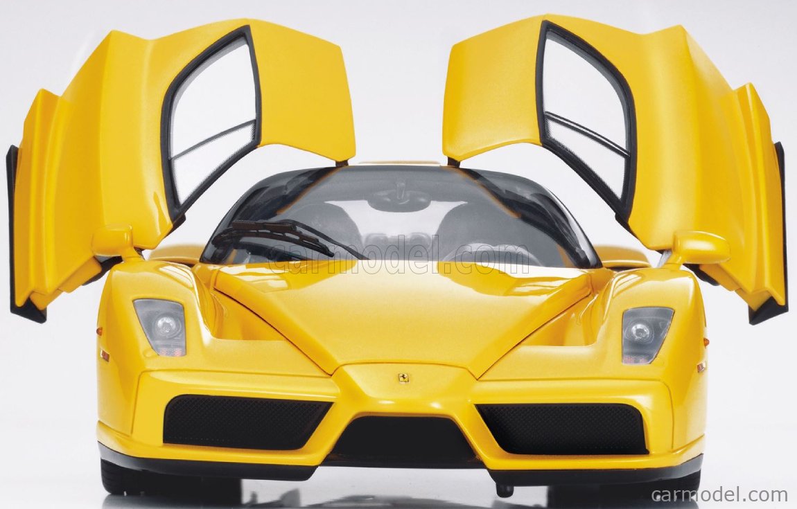 BBR-MODELS HE182507 Scale 1/18 | FERRARI ENZO 2002 - SILVER WHEELS