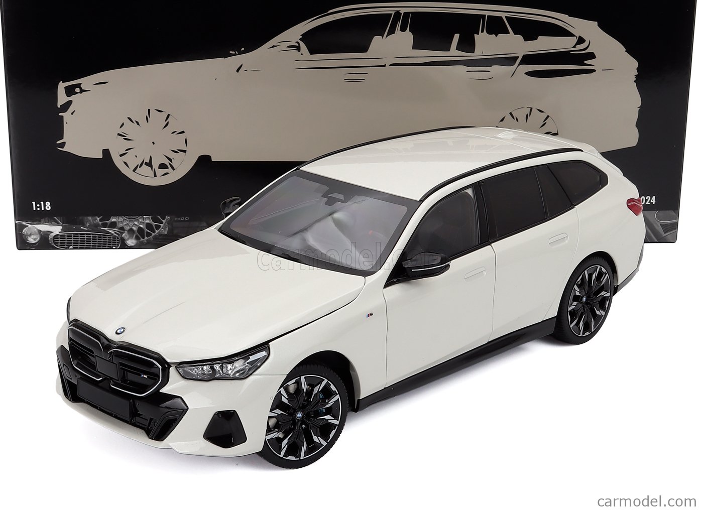 ミニチャンプス 1/18  i5 M60 ツーリング (G61) MINICHAMPS 110023601 Scale 1/18 | BMW 5-SERIES i5 M60 TOURING (G61