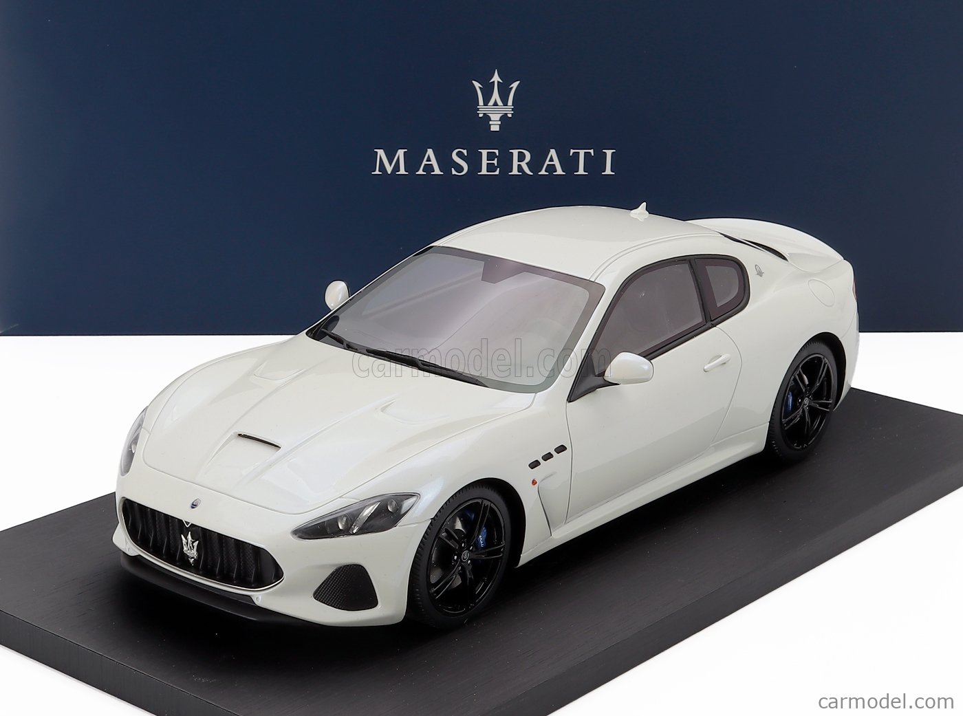 白　マレーちゃん　SS MASERATI MODELS 920026856 Scale 1/18 | MASERATI GRANTURISMO 2017