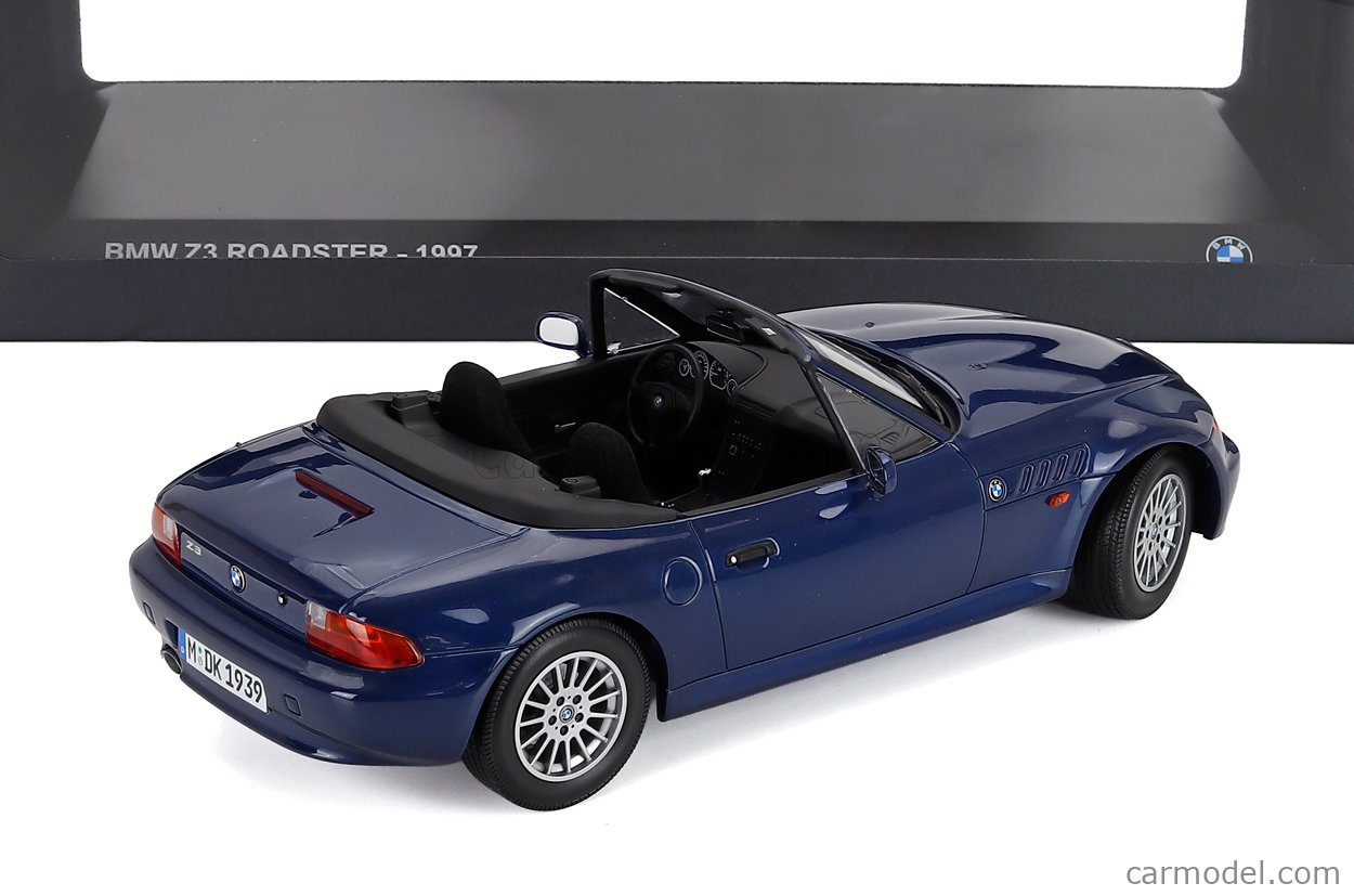 MINICHAMPS 80435B5D136 Escala 1/18 | BMW Z3 ROADSTER CABRIOLET