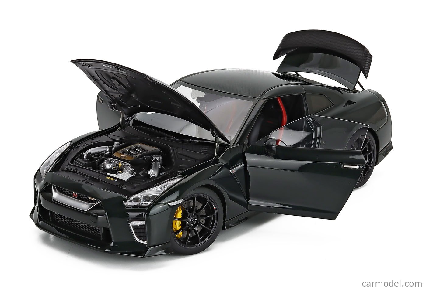 MOTORHELIX M83516 Scale 1/18 | NISSAN GT-R (R35) NISMO T-SPEC