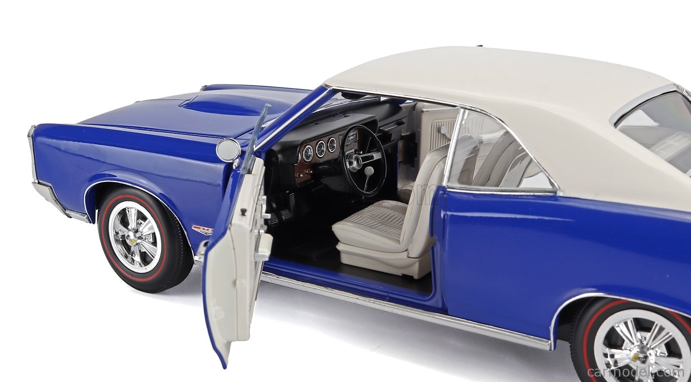 HIGHWAY61 18047 Scale 1/18 | PONTIAC GTO COUPE 1966 BLUE WHITE