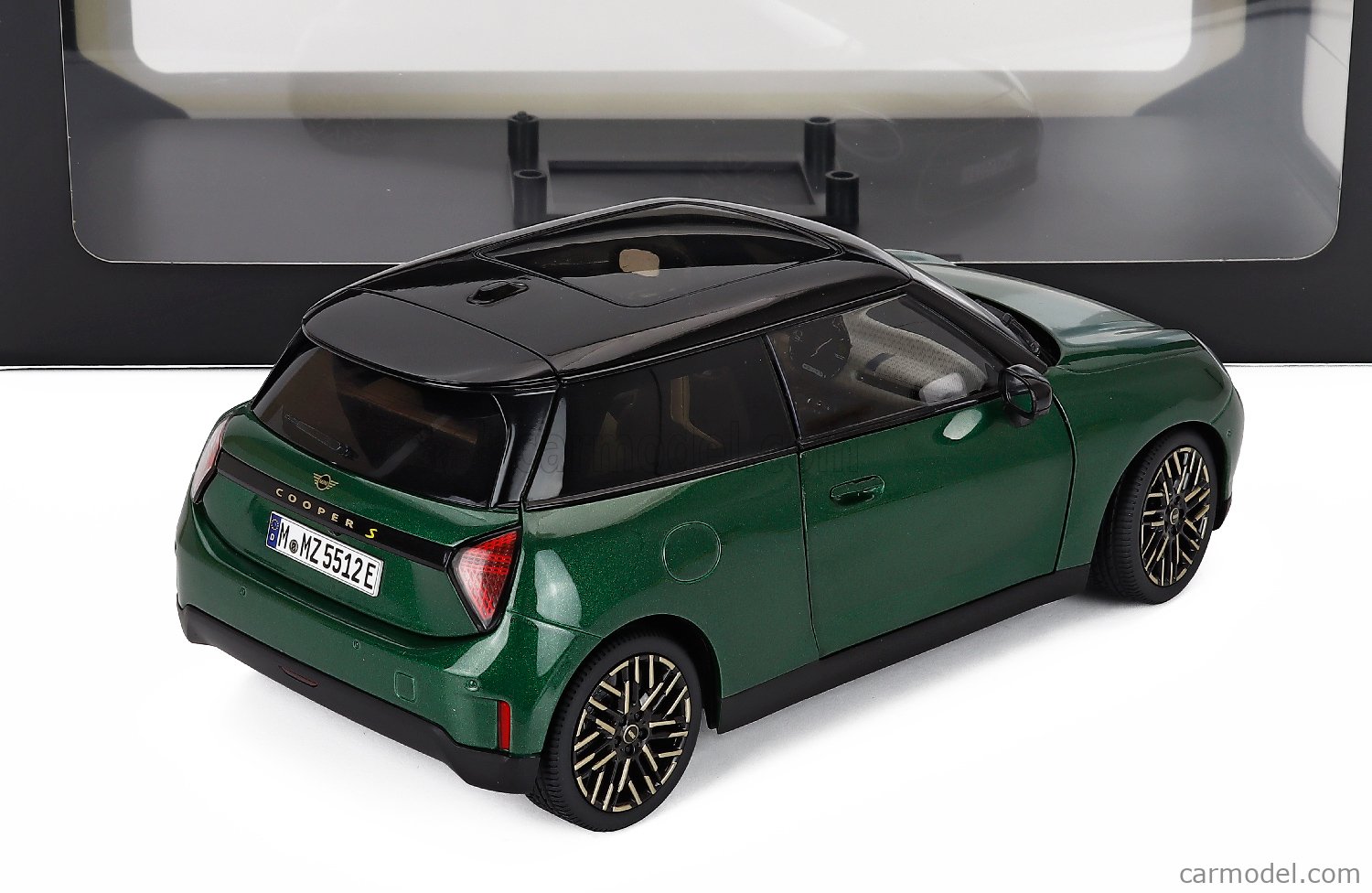 TRUESCALE 80435B5CFC1 Scale 1/18 | MINI COOPER SE 2023 BRITISH