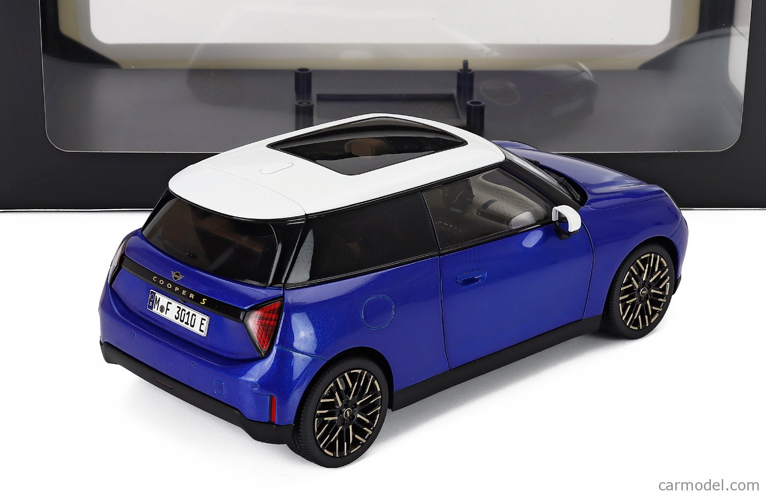 TRUESCALE 80435B5CFC0 Scale 1/18 | MINI COOPER SE 2023 BLAZING BLUE
