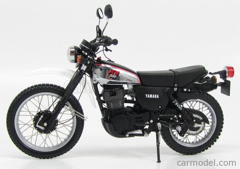 MINICHAMPS 122163300 Escala 1/12 | YAMAHA XT 500 1981 BLACK SILVER