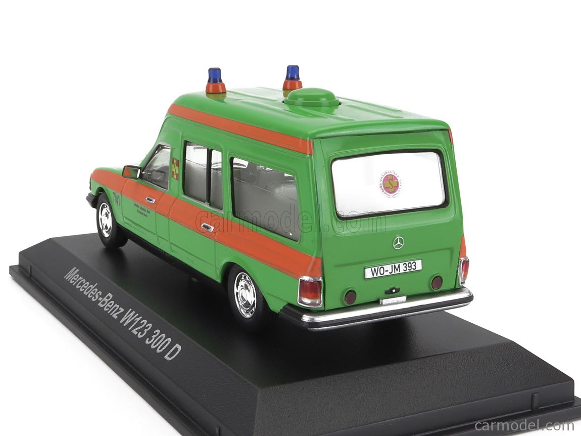 Lot Miniatures 1/43 – Ambulance Mercedes Norev Et Fourgon Corgi (sans Boîte)