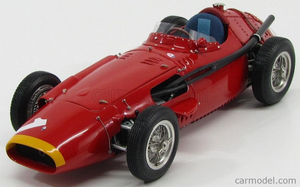1/18  SCALE FIGURES  FANGIO  DRIVING  MASERATI  PAINTED  BY  VROOM  FOR  CMC 