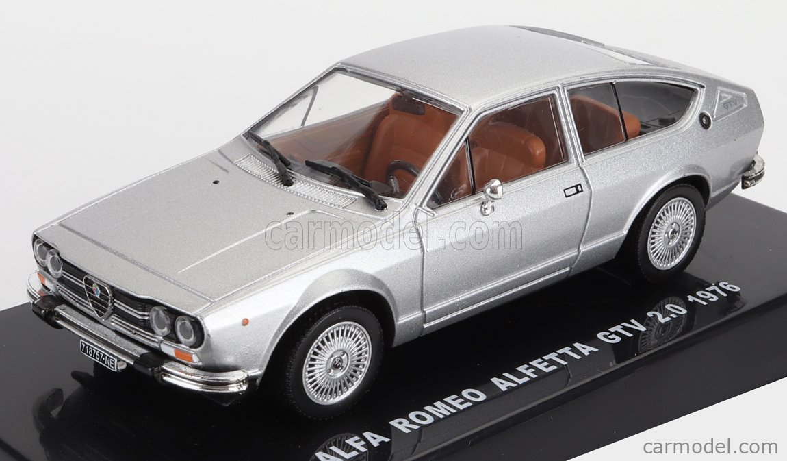 Alfa Romeo Alfetta GT 1976 - Modèle Réduit 1/43 Edicola Argenté - État Parfait, Boîte Parfaite (Occasion)