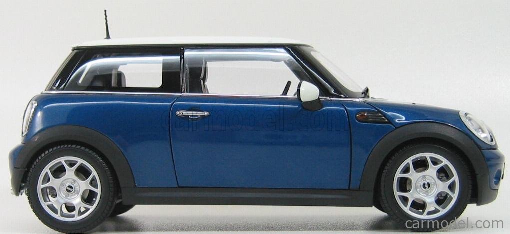 KYOSHO 80430410406 Scale 1/18 | MINI COOPER 2006 BLUE MET