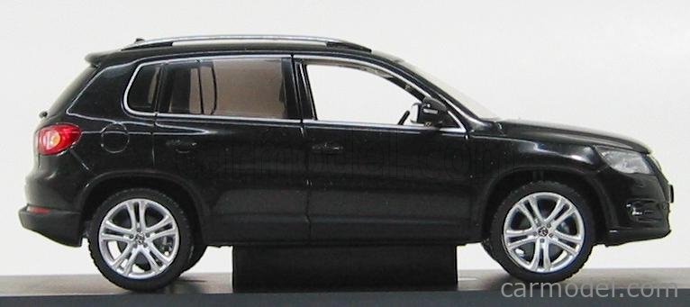 Carbox Classic schwarz passend für Volkswagen Tiguan 09/07 - 04/16