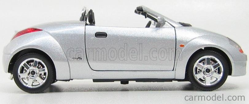 Burago Volkswagen 1/18 シルバー Burago 1/18 Scale Silver Volkswagen New Beetle Car 1998