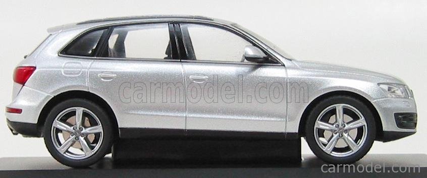 Audi Q5 Gris Alu 2008 SCHUCO 1/43 – L'élégance Allemande Miniature Pour Votre Vitrine