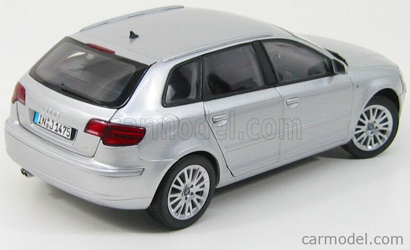 KYOSHO 5010403015 Scale 1/18 | AUDI A3 SPORTBACK 2004 SILVER