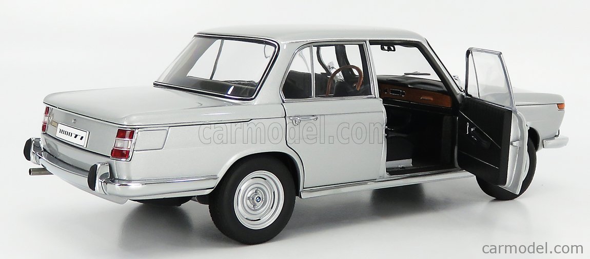 AUTOART 70622 Scale 1/18 | BMW 1800 TI/SA BERLINA 1965 SILVER