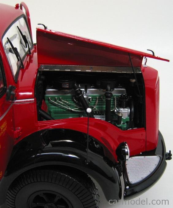 MINICHAMPS 109031071 Scale 1/18 | MERCEDES BENZ L6600 TANKER TRUCK