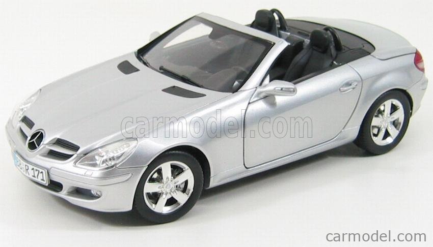 1/18 Minichamps 2011 Mercedes-Benz SLK-Class SLK-Klasse Convertible (Red)  Diecast Car Model