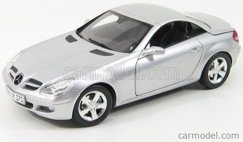 MINICHAMPS B66962318 Scale 1/18 | MERCEDES BENZ SLK-CLASS SPIDER SILVER