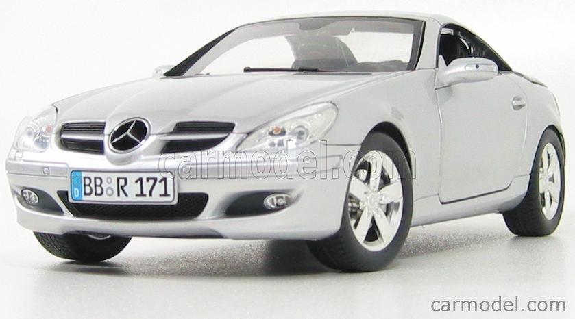 MINICHAMPS B66962318 Scale 1/18 | MERCEDES BENZ SLK-CLASS SPIDER SILVER