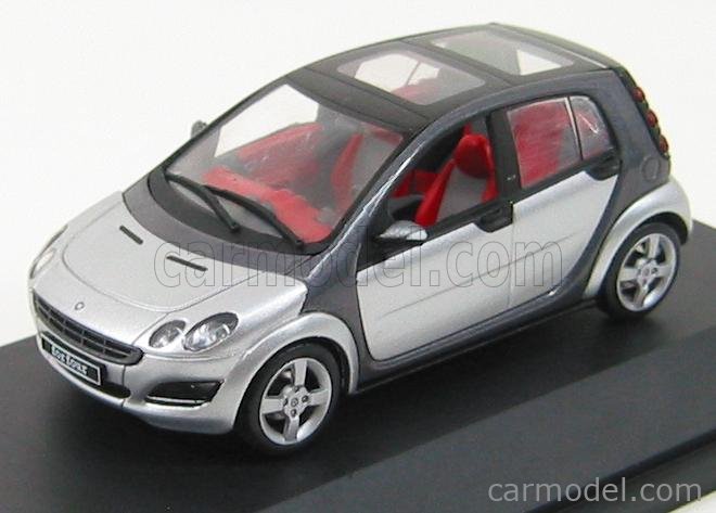 SCHUCO 0017730 Scale 1/43 | SMART FORFOUR 2004 STARLIGHT SILVER