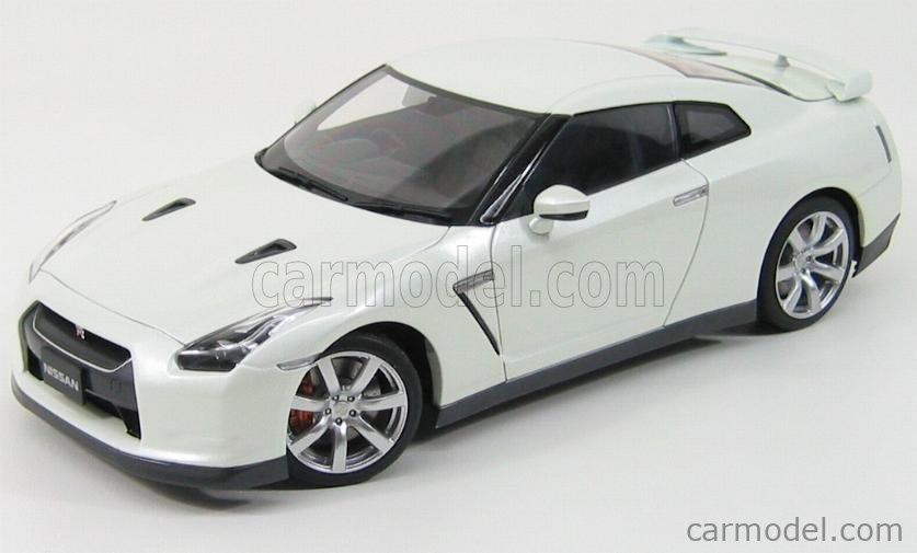 NISSAN - GT-R (R35) 2007