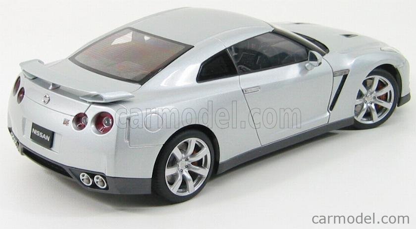 AUTOART 77386 Scale 1/18 | NISSAN GT-R (R35) 2007 SILVER