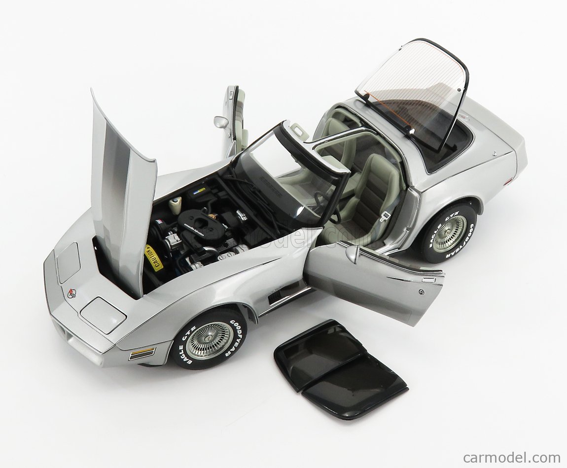 AUTOART 71201 Scale 1/18 | CHEVROLET CORVETTE COUPE 1982 SILVER