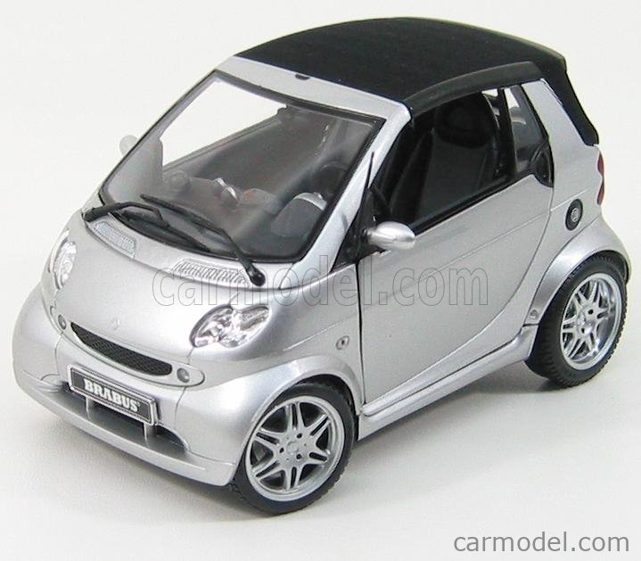 KYOSHO 0017769 Scale 1/18 | SMART FORTWO BRABUS CABRIO SILVER