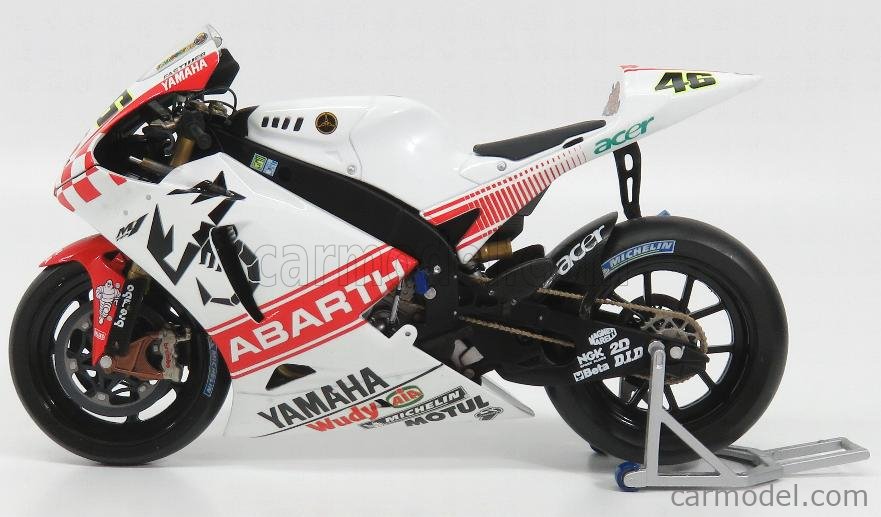 MINICHAMPS 122073196 Scale 1/12 | YAMAHA YZR-M1 FIAT YAMAHA TEAM