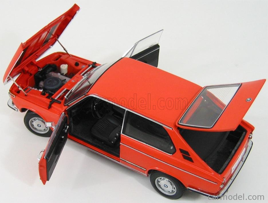 AUTOart オートアート BMW 2000 TOURING 1:18 1/18 AUTOart BMW 2000 Touring Millennium Blue Silver w/ Box