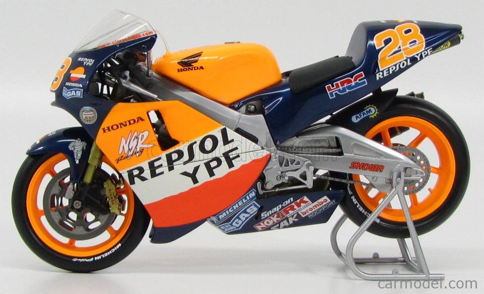 特価 MINICHAMPS (1/12) ＭＶ アグスタ GP500 Three 特価 MINICHAMPS (1/12) MV アグスタ GP500 Three