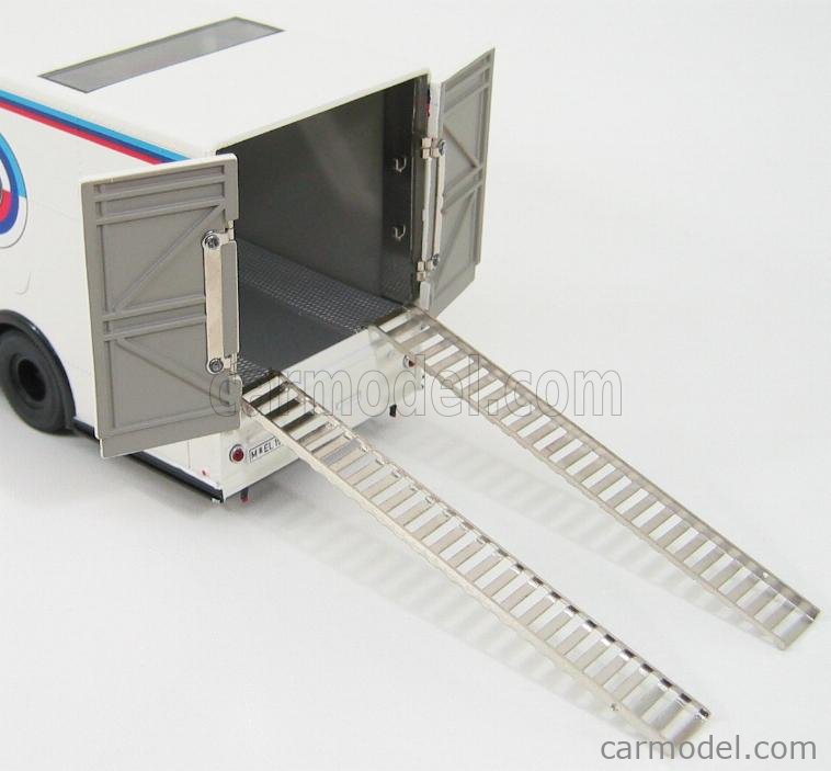 MERCDES 0317 RENTRANSPORTER BMW