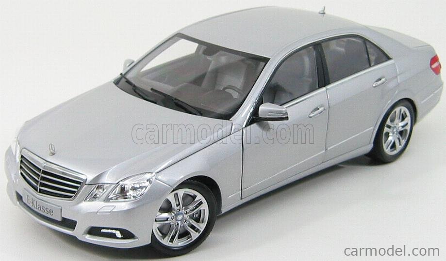 MINICHAMPS B66960212 Scale 1/18 | MERCEDES BENZ E-CLASS 2009 IRIDIUM SILVER