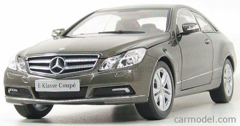 Mercedes E-Klasse W213 MOPF Dark Grey Norev B66960499 - Miniatures Autos  Motos