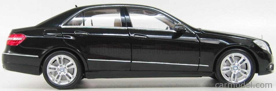 Mercedes E-Klasse W213 MOPF Dark Grey Norev B66960499 - Miniatures Autos  Motos